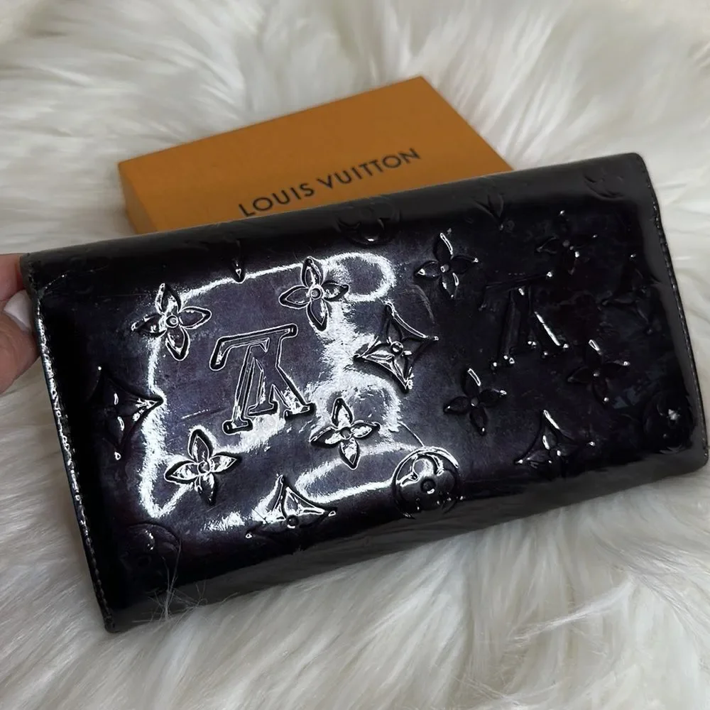 💯Authentic Louis Vuitton Vernis  Bifold Wallet🍀